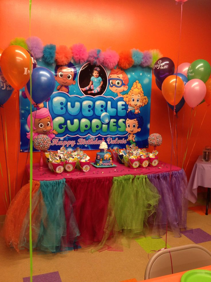 Bubble Guppies Birthday Decorations
 90 best images about Valerie s first birthday on Pinterest