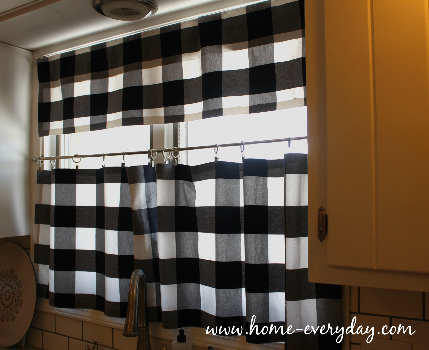 Buffalo Check Kitchen Curtains
 Buffalo Check is my New Obsession How I Made No Sew