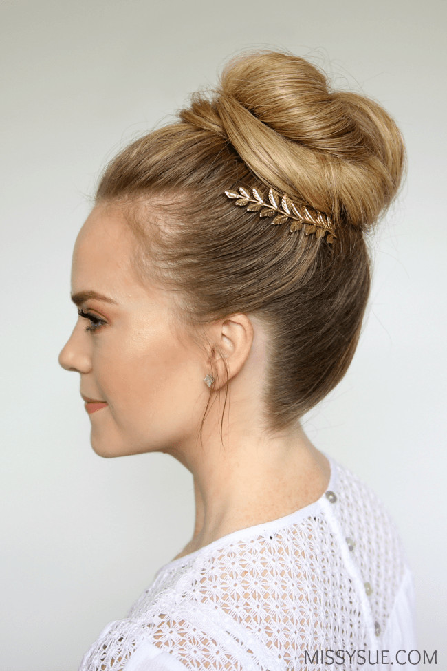 Bun Hairstyles For Prom
 3 Easy Prom Hairstyles