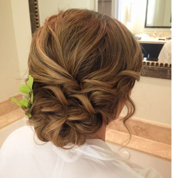 Bun Hairstyles For Prom
 17 Fancy Prom Hairstyles for Girls Pretty Designs