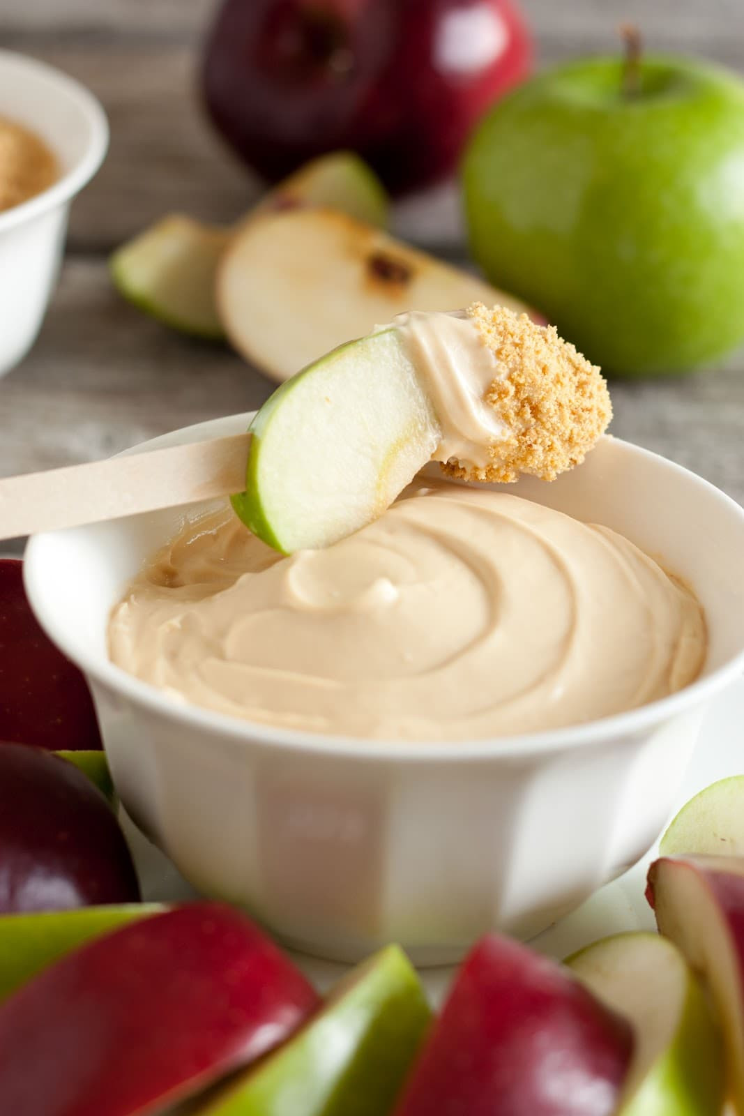 Caramel Dip For Apples Using Caramels
 Caramel Cheesecake Apple Dip 3 Ingre nt 3 Minute Recipe