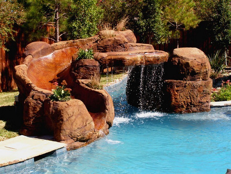 Cecil Backyard Waterpark
 10 of the Most Incredible Backyard Waterpark Designs Housely