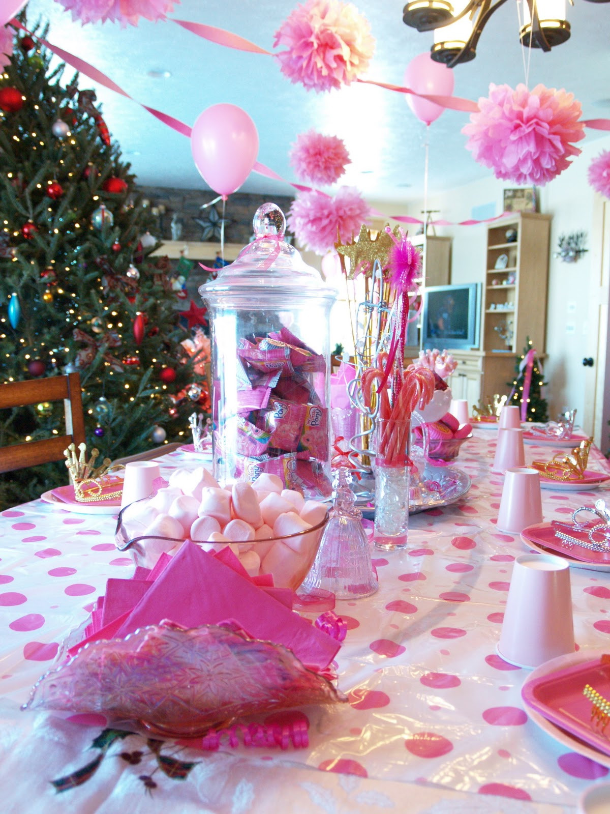 Centerpieces For Birthday Party
 Show Us Your Life A Pinkalicious Birthday Party The