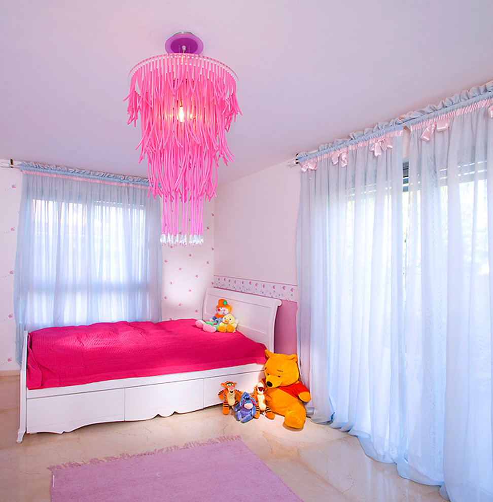 Chandelier For Girl Bedroom
 20 Pink Chandelier Designs Decorating Ideas