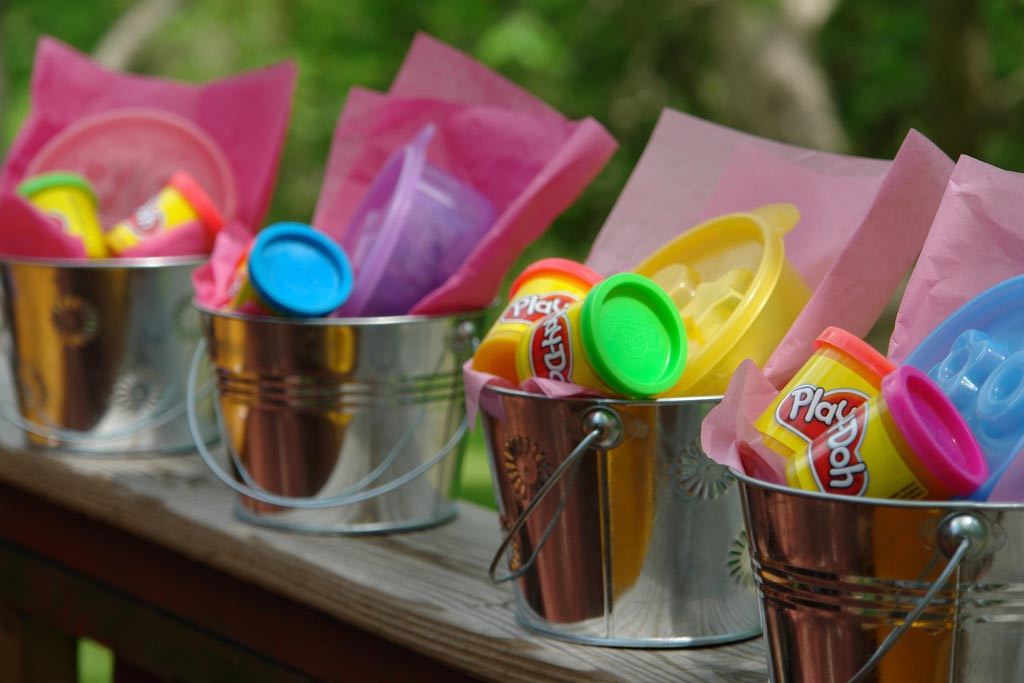 Cheap Kids Party Favors
 Kids Party Favors are Easy to Find cose You Know What