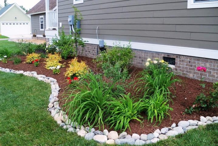 Cheap Landscape Edging
 17 Simple and Cheap Garden Edging Ideas For Your Garden