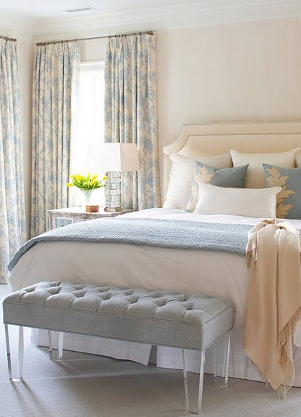 Chic Bedroom Decor
 20 Chic and Charming Pastel Bedroom Ideas