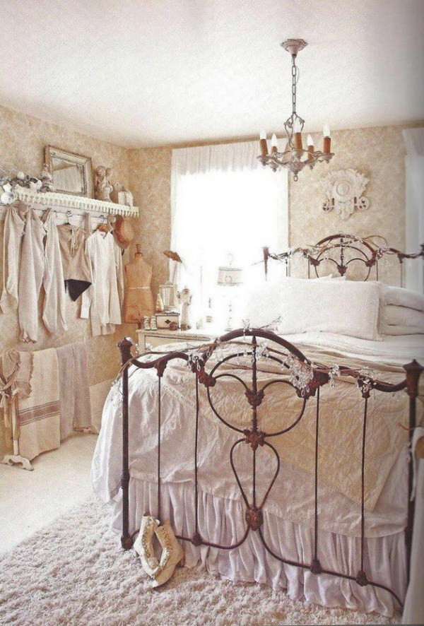 Chic Bedroom Decor
 33 Cute And Simple Shabby Chic Bedroom Decorating Ideas