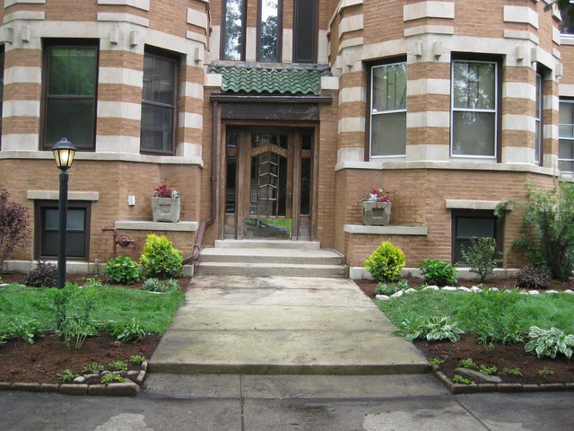 Chicago Landscape Design
 Chicago Condo Front Yard Landscaping Traditional