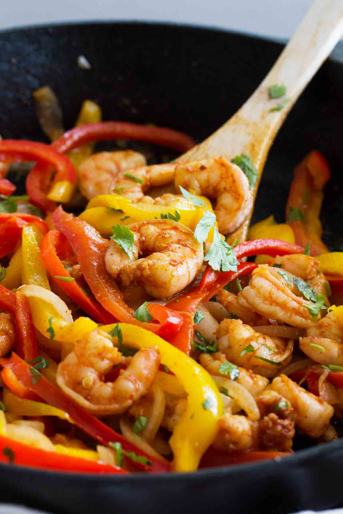 Chicken And Shrimp Fajitas
 e Skillet Shrimp Fajitas 30 Minute Recipe Taste and Tell