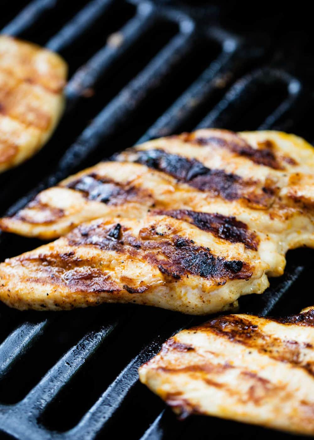 Chicken Breasts On Grill
 EASY Grilled Chicken Breast 5 Ingre nts I Heart Naptime