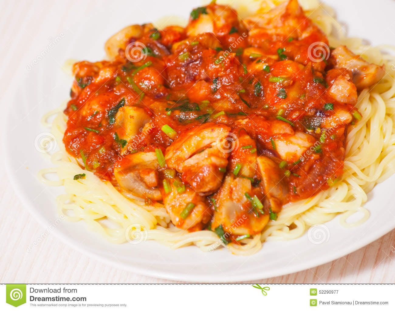 Chicken With Spaghetti Sauce
 Chicken And Mushrooms In Tomato Sauce With Spaghetti Stock