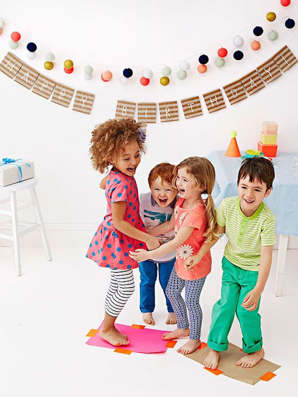 Child Birthday Party Game
 9 WAYS TO SUCCESSFULLY THROW THE MOST COLORFUL KIDS PARTY