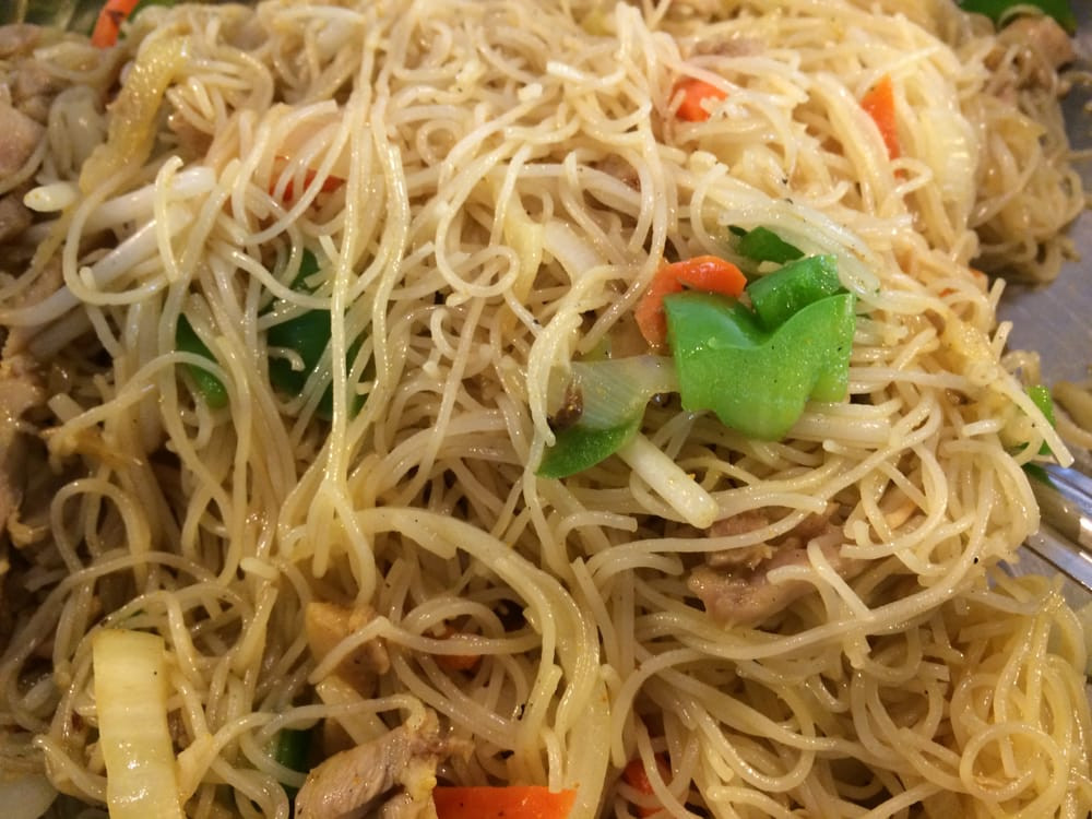 Chinese Rice Noodles
 Chinese rice noodles with ve ables and chicken Yelp