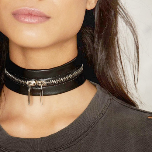 Choker Necklace Meaning
 What is the meaning behind a choker necklace Quora