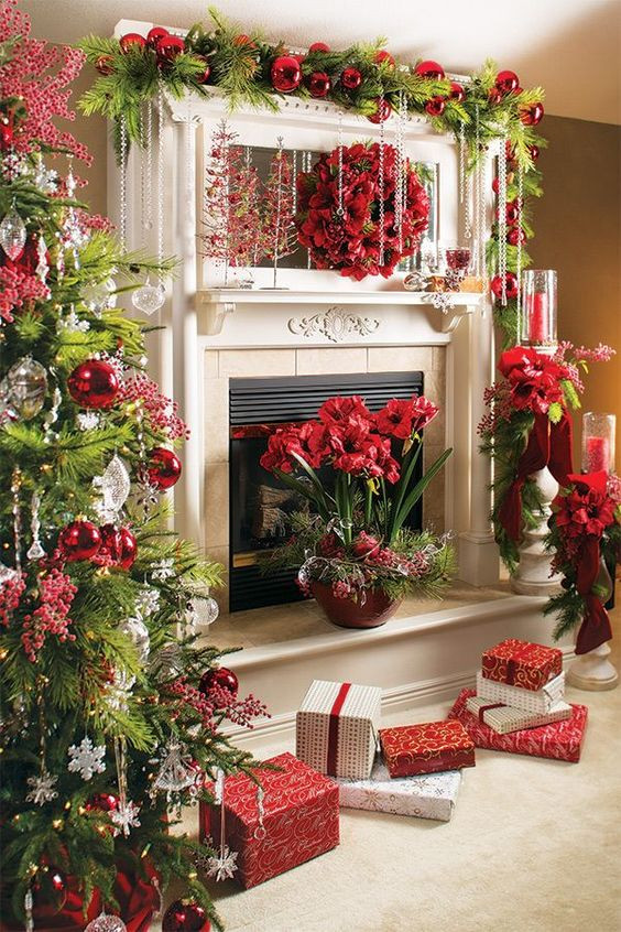 Christmas Fireplace Mantle Decorations
 Festive Holiday Decorating Ideas for your Fireplace Mantel