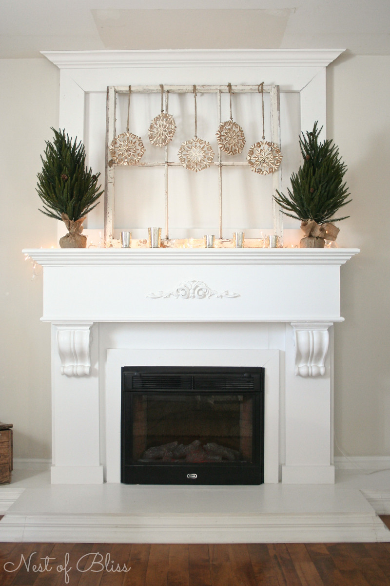 Christmas Fireplace Mantle Decorations
 25 Winter Fireplace Mantel Decorating Ideas