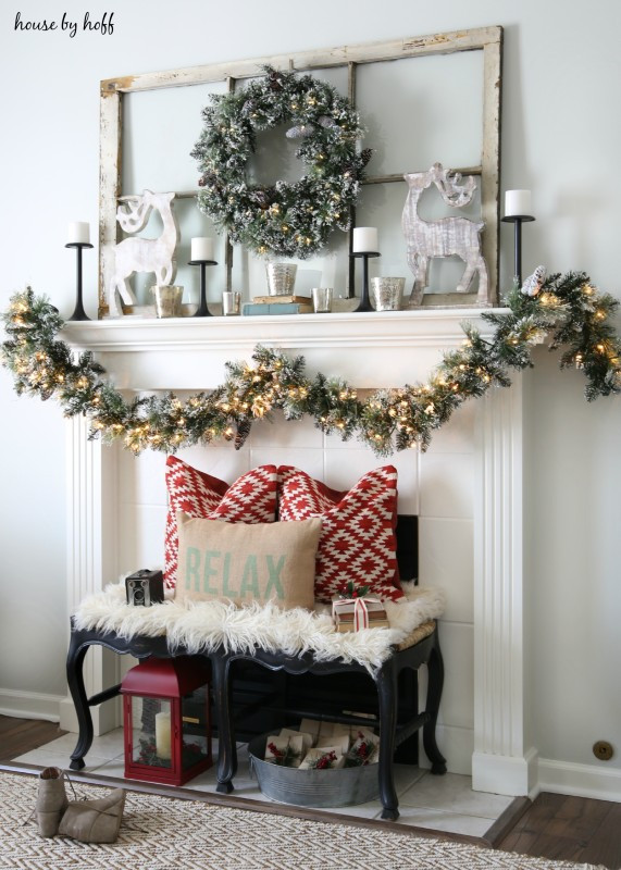 Christmas Fireplace Mantle Decorations
 15 Totally Pin Worthy Holiday Fireplace Mantel Ideas