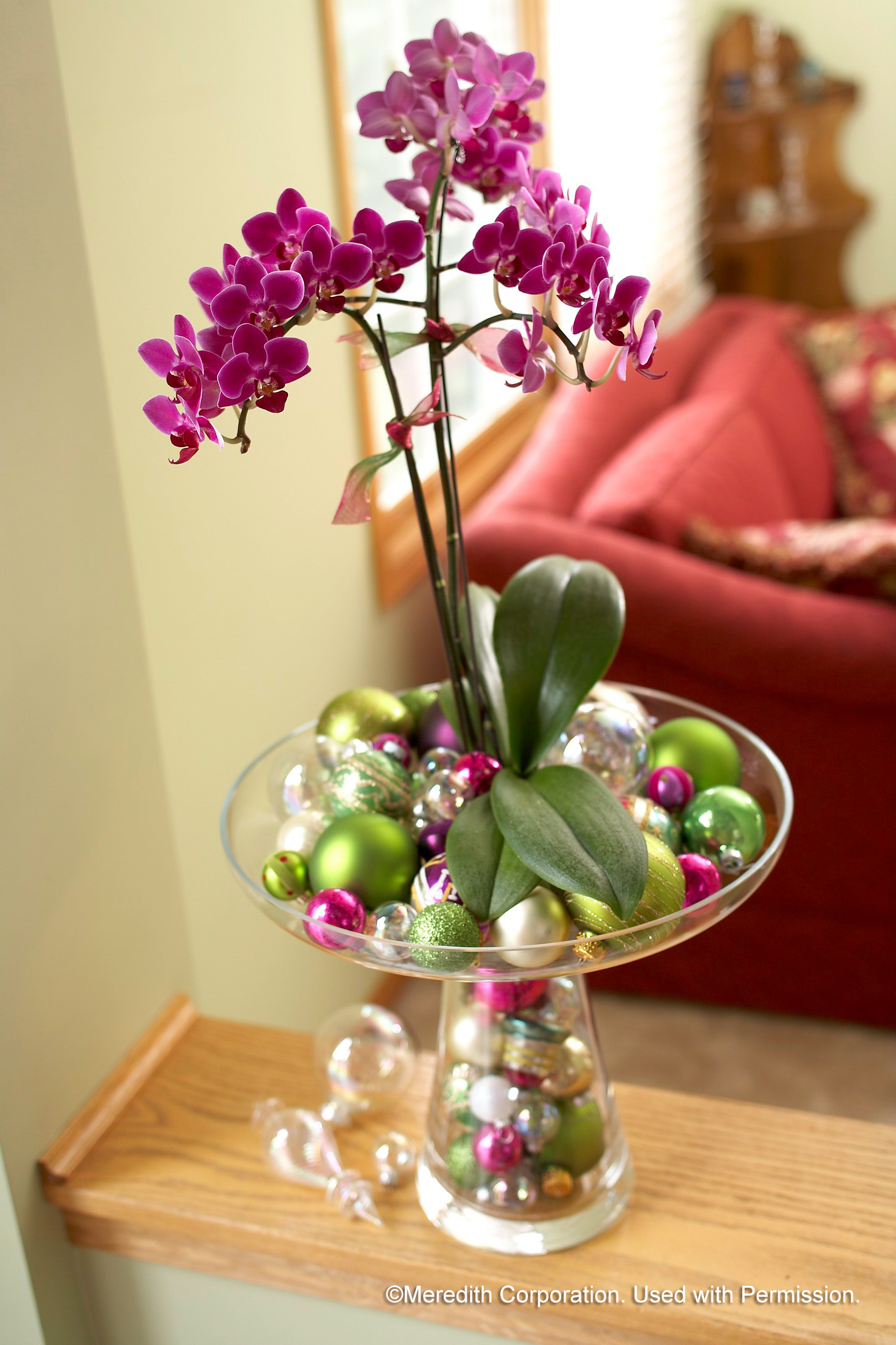 Christmas Flower Decorations
 Ten Unique Ways to Incorporate Floral Into Your Holiday