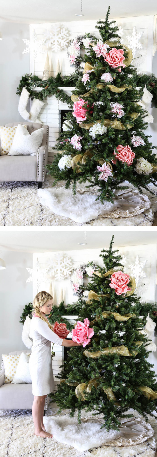 Christmas Flower Decorations
 People Use Flowers To Decorate Their Christmas Trees And