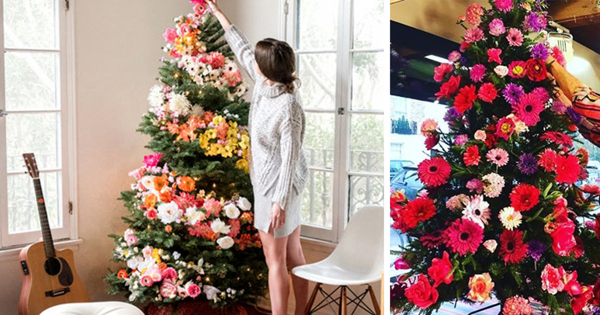 Christmas Flower Decorations
 People Use Flowers To Decorate Their Christmas Trees And