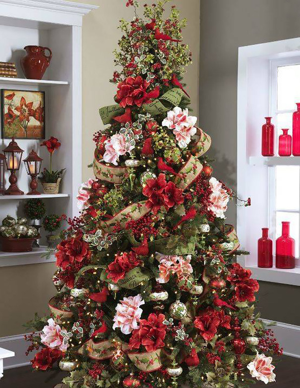 Christmas Flower Decorations
 People Use Flowers To Decorate Their Christmas Trees And