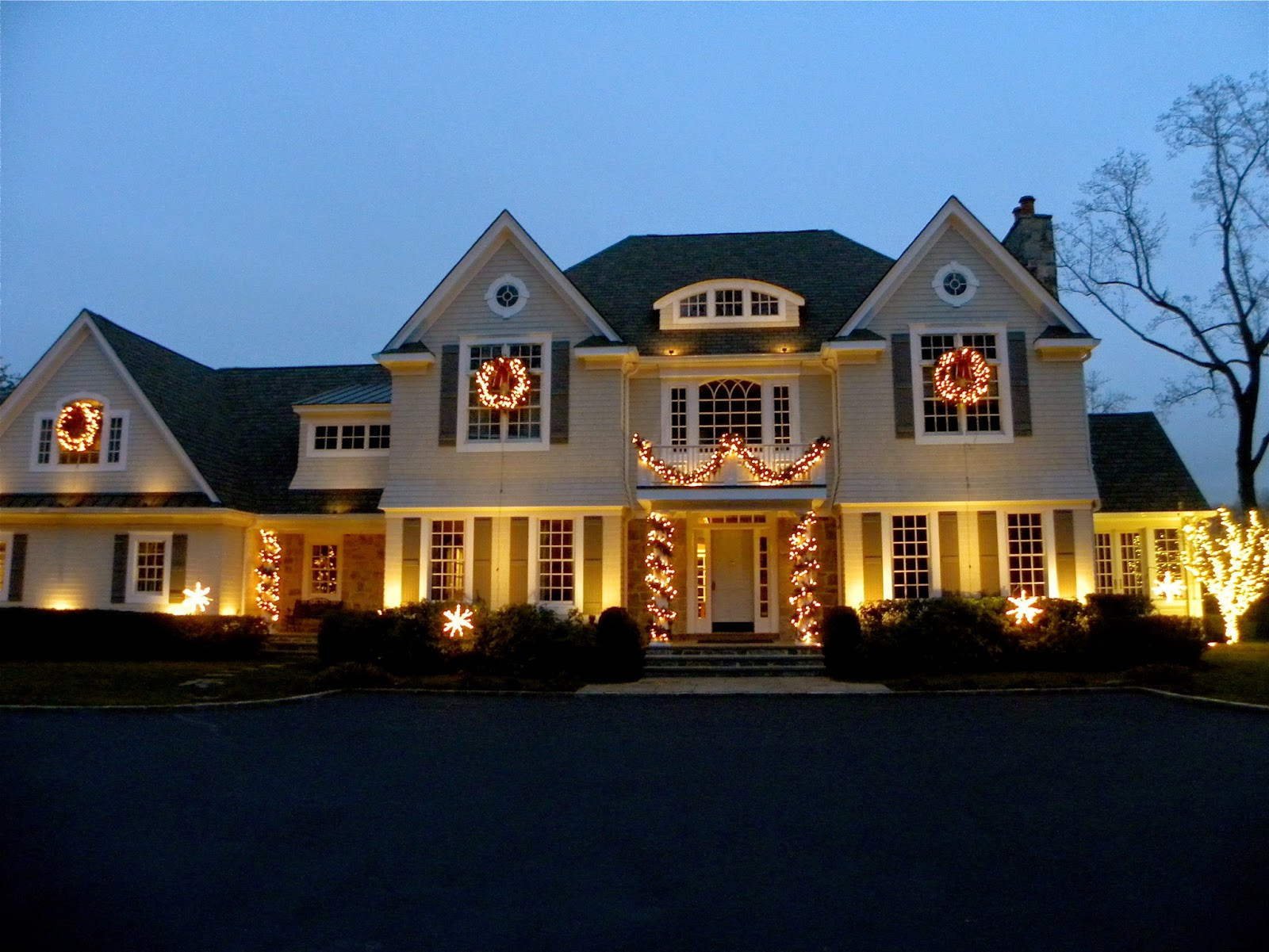 Christmas Spot Lighting
 Simple Details pretty glow with outdoor spotlights