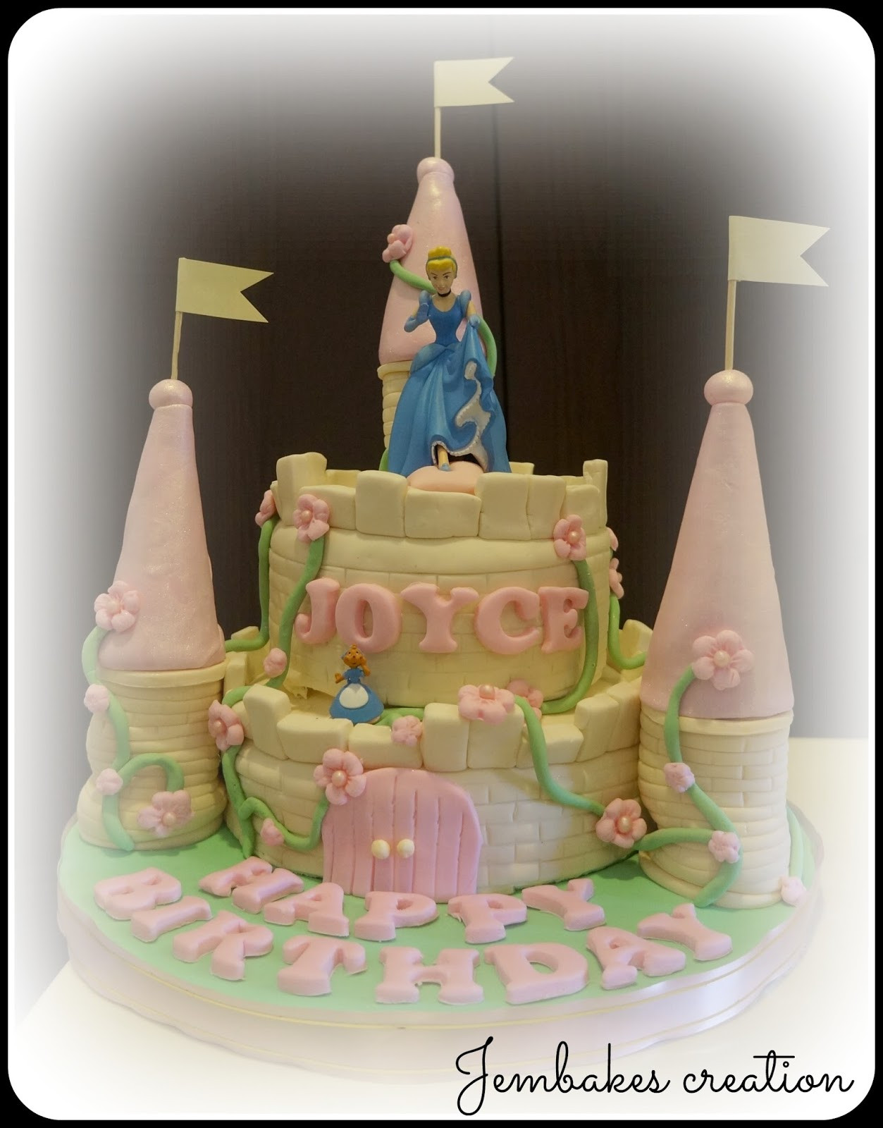 Cinderella Castle Birthday Cake
 Jembakes Princess Cinderella Castle Cake