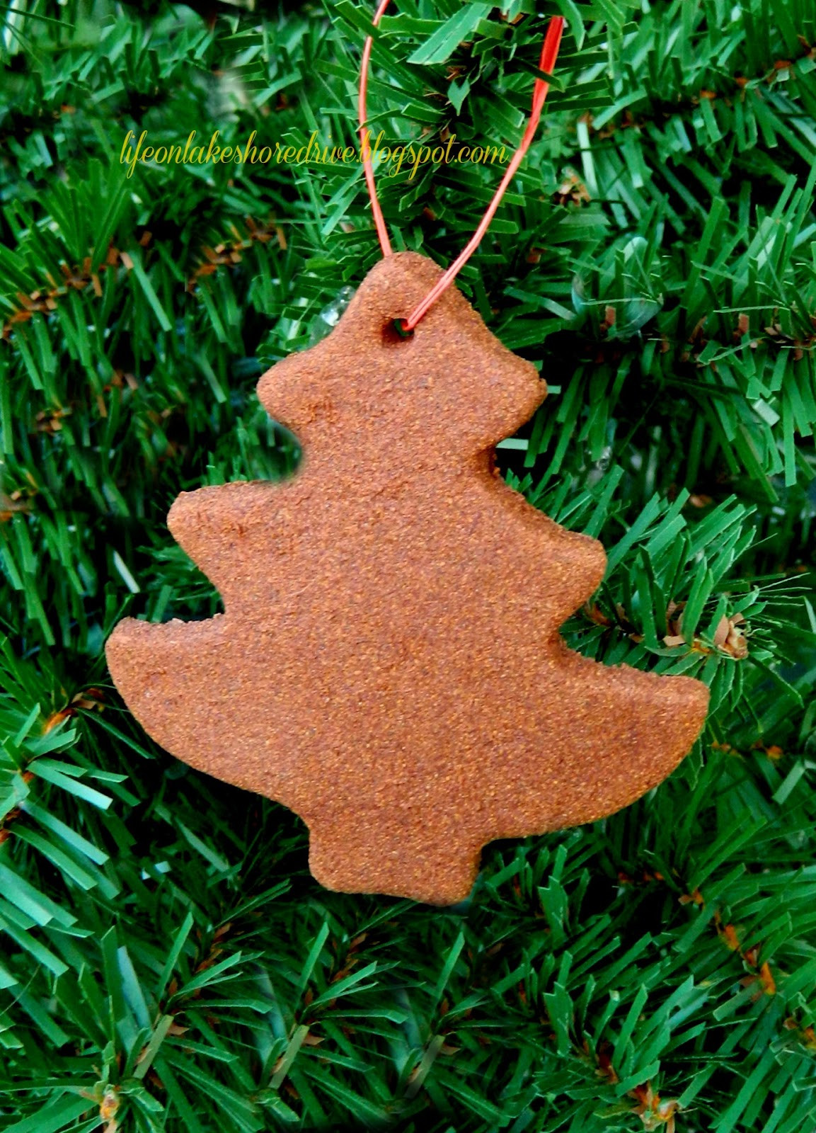 Cinnamon Applesauce Ornaments
 12 Days of Christmas Day 8 Cinnamon Applesauce Ornaments