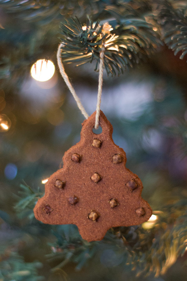 Cinnamon Applesauce Ornaments
 Cinnamon Applesauce Dough Lovely Little Kitchen