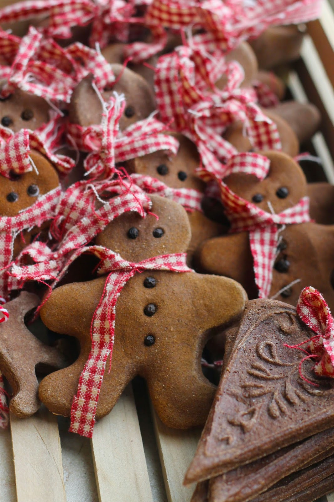 Cinnamon Ornaments Without Applesauce
 Easy Dough Ornament Ideas