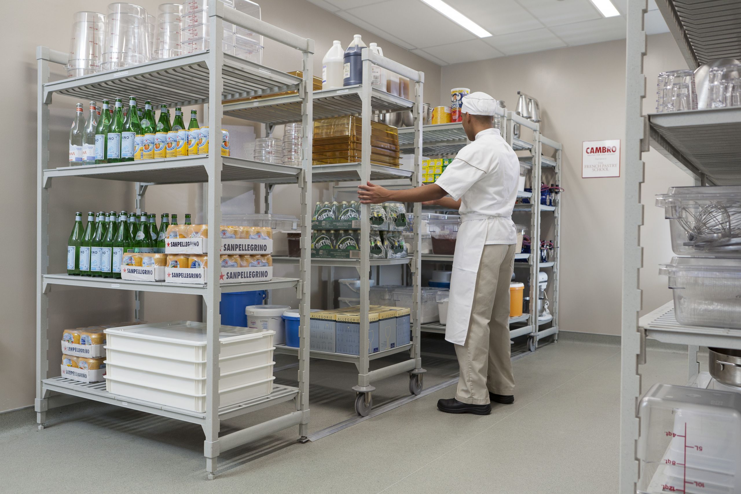 Commercial Kitchen Storage
 Kitchen Conversations Space Issues – the CAMBRO blog