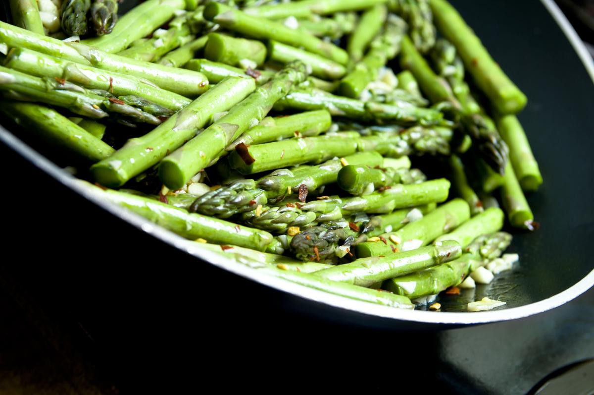 Cooking Asparagus In Microwave
 Wondering How Long You Should Cook Asparagus We ll Tell You