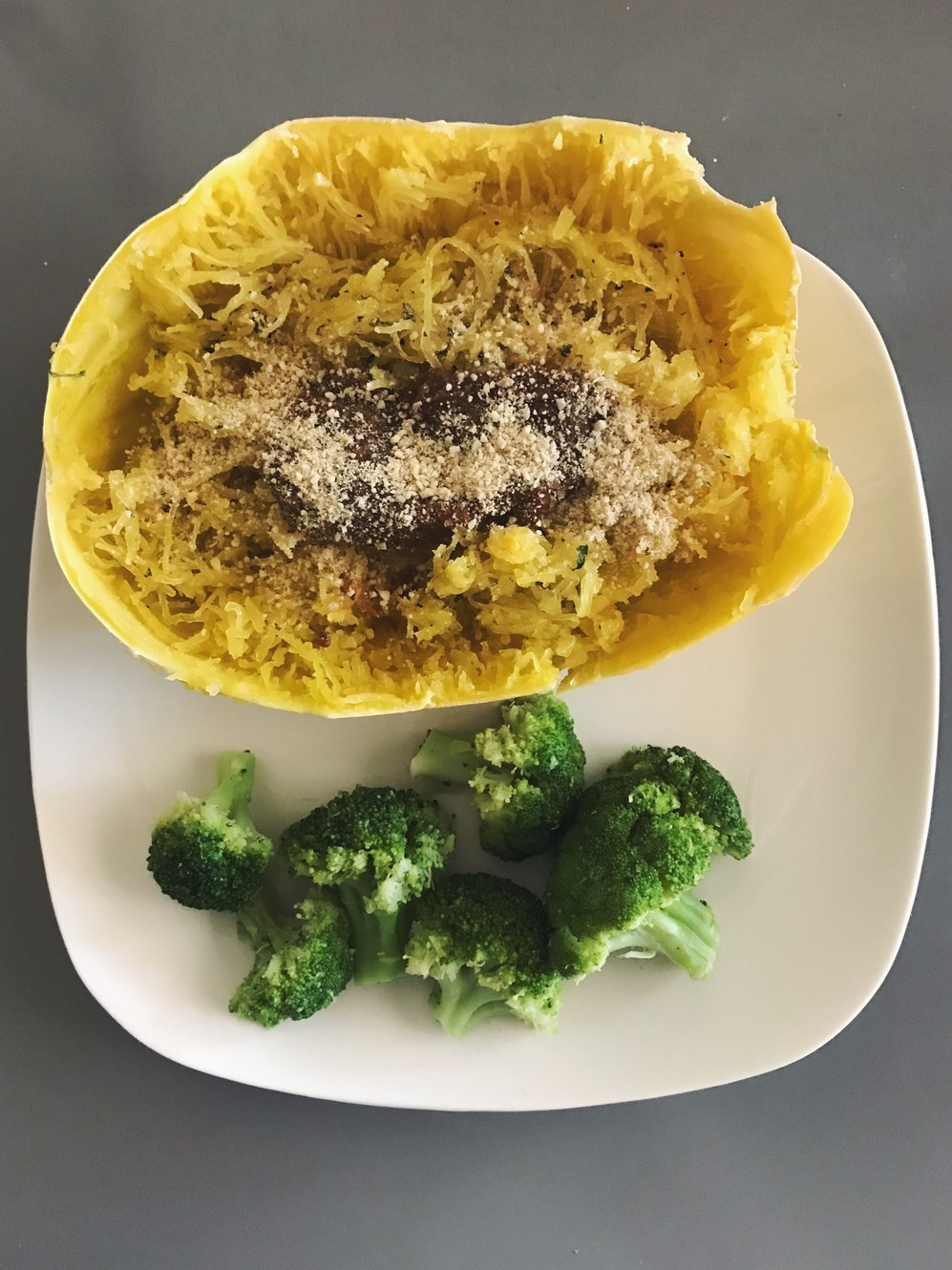 Cooking Spaghetti Squash In The Microwave
 How to Cook Spaghetti Squash in the Microwave