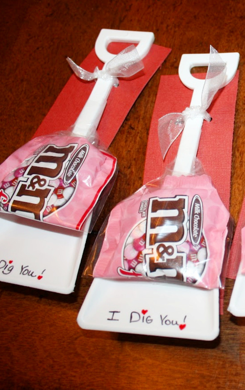 Cool Valentines Day Gift Ideas
 DIY School Valentine Cards for Classmates and Teachers