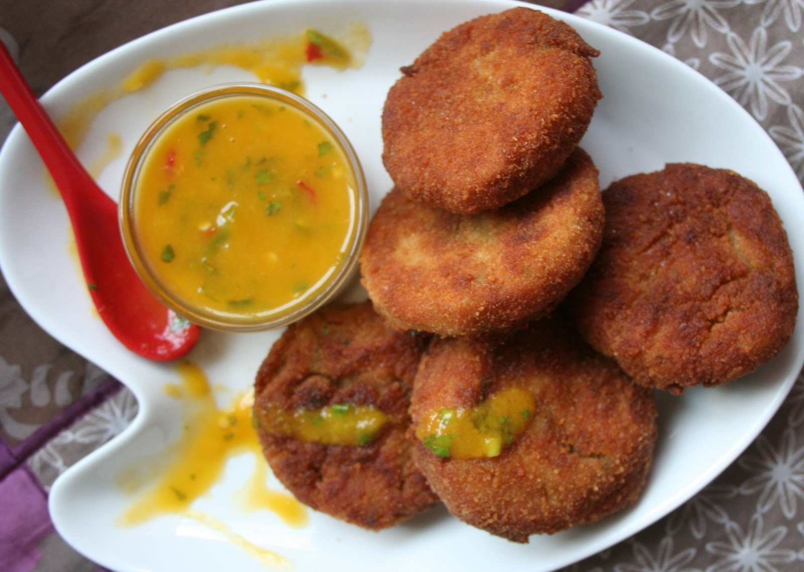 Crab Cakes Dipping Sauce
 Crab Cakes with Mango Dipping Sauce Easy Yummy Cookery