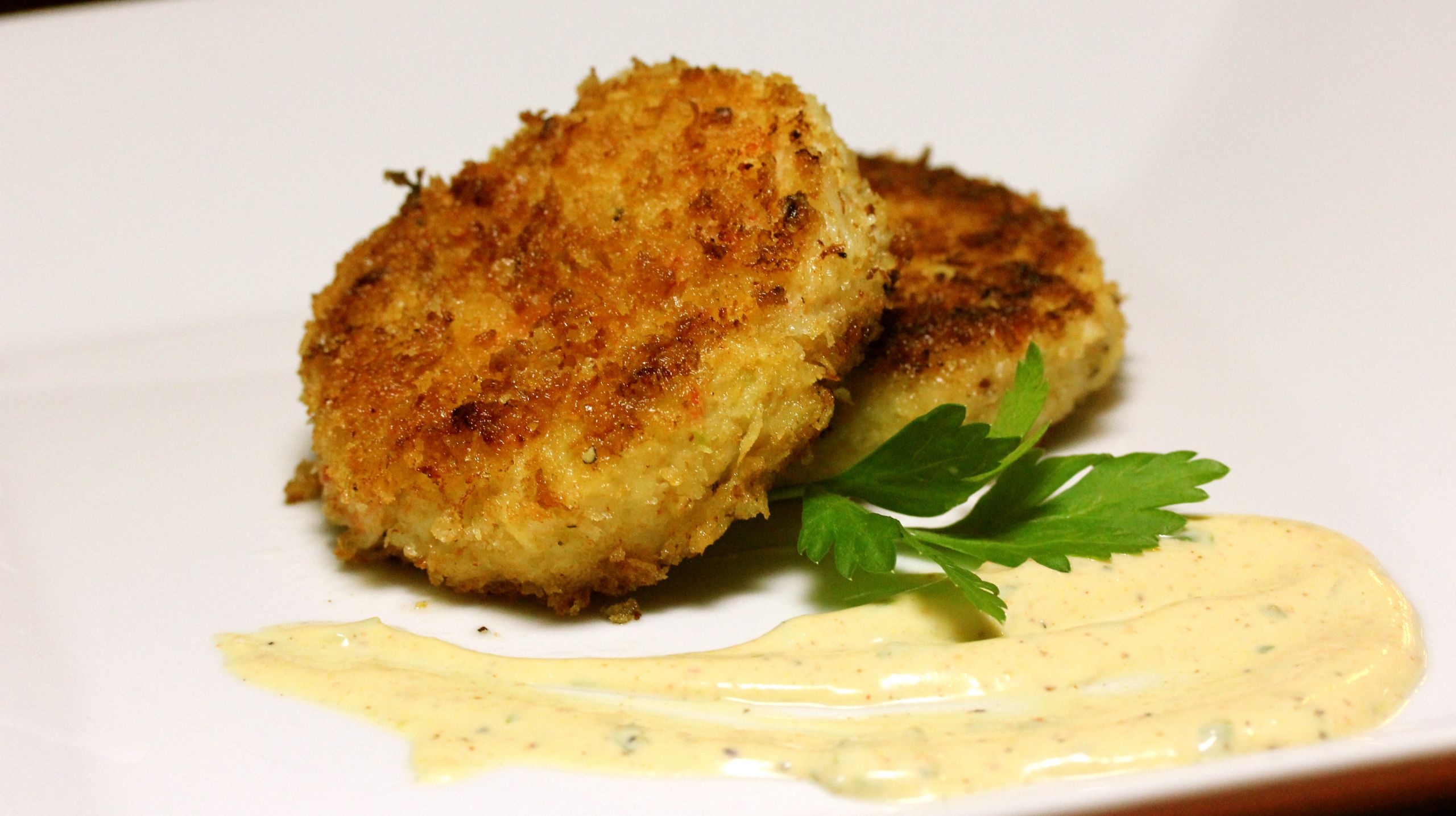 Crab Cakes Dipping Sauce
 Crab Cakes with Roasted Garlic Dipping Sauce