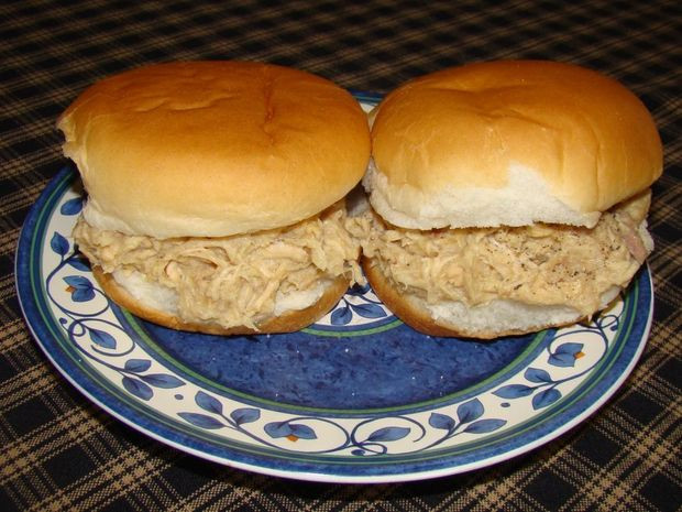 Cream Of Chicken Sandwiches
 creamy shredded chicken sandwiches