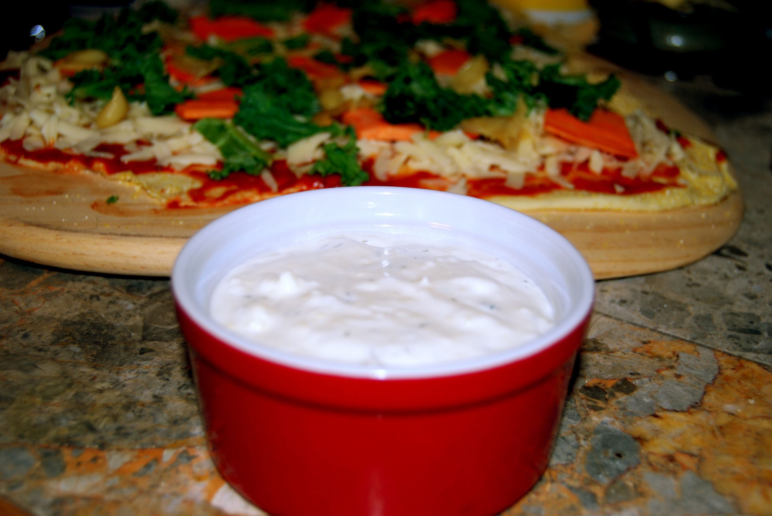 Creamy Garlic Pizza Sauce
 creamy garlic dipping sauce