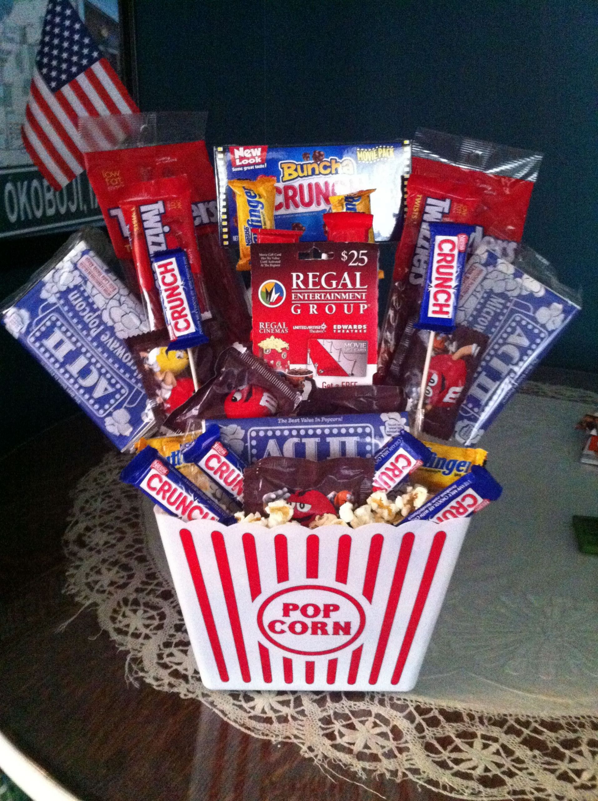Creative Gift Card Basket Ideas
 Movie themed basket With a regal t card in middle