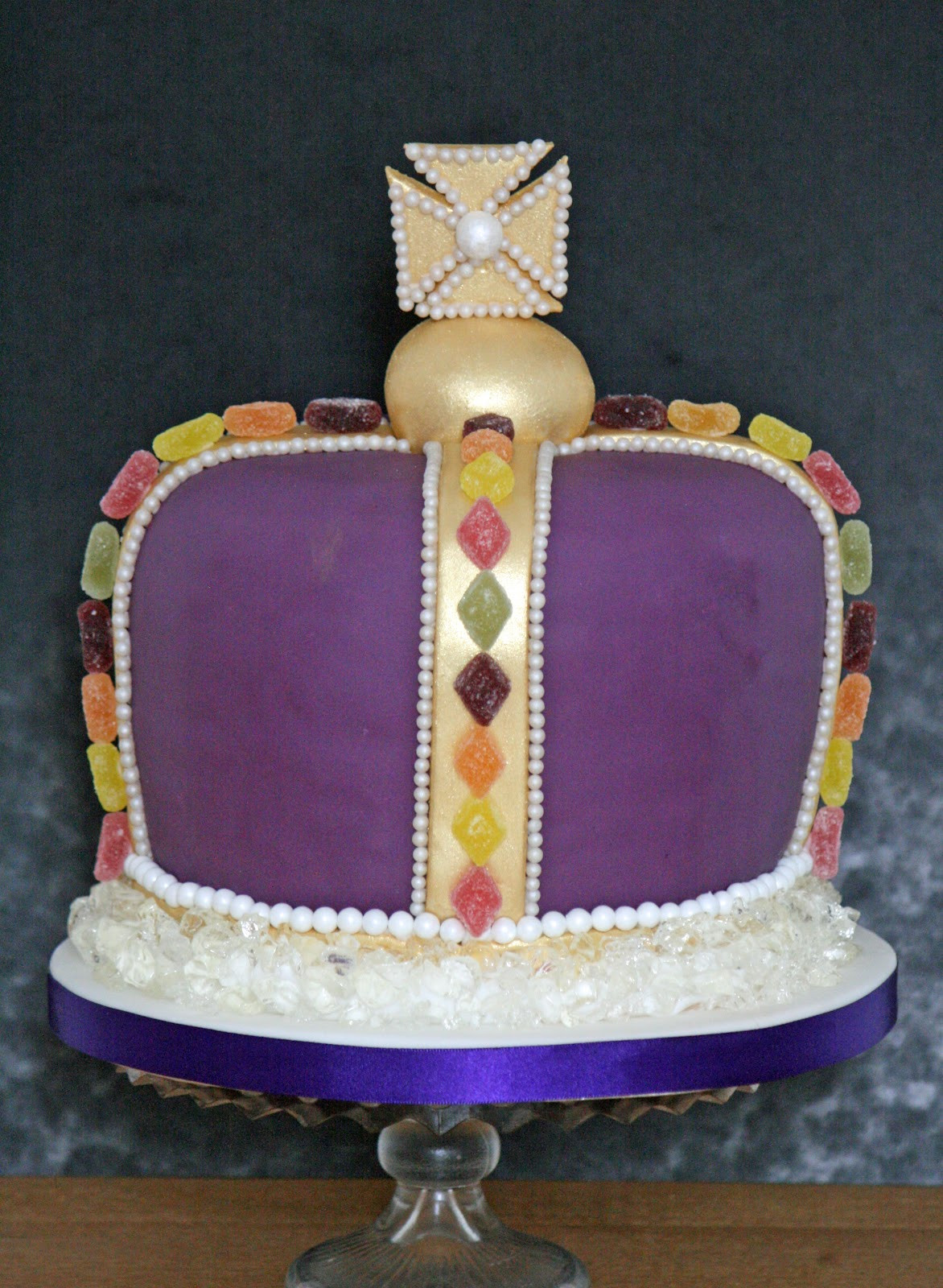 Crown Birthday Cake
 Crown Cakes