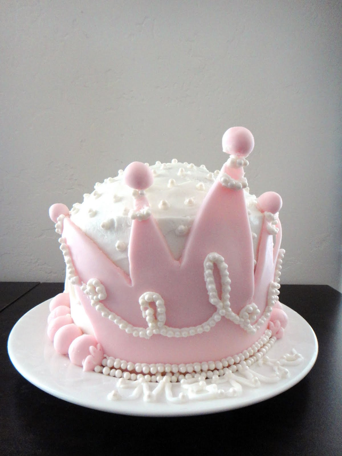 Crown Birthday Cake
 Worth Pinning A Cake Fit for a Queen