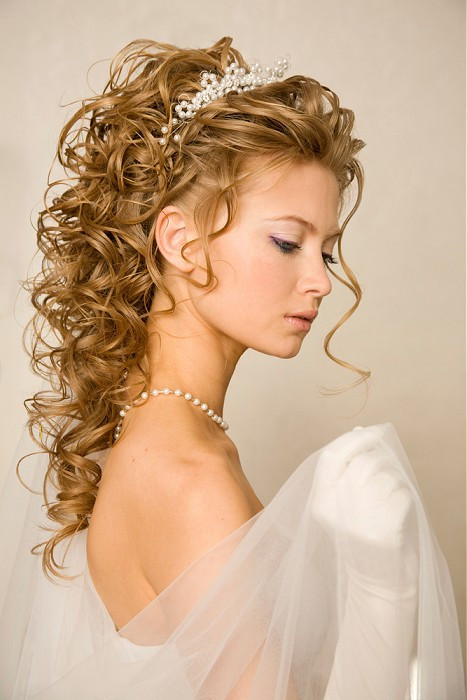 Curls Wedding Hairstyles
 30 Wedding Hairstyles A Collection that Gorgeous Brides