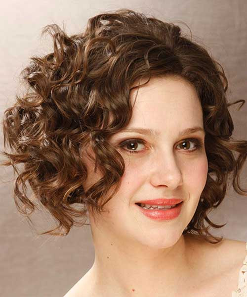 Curly Haircuts For Oval Faces
 15 Latest Short Curly Hairstyles For Oval Faces