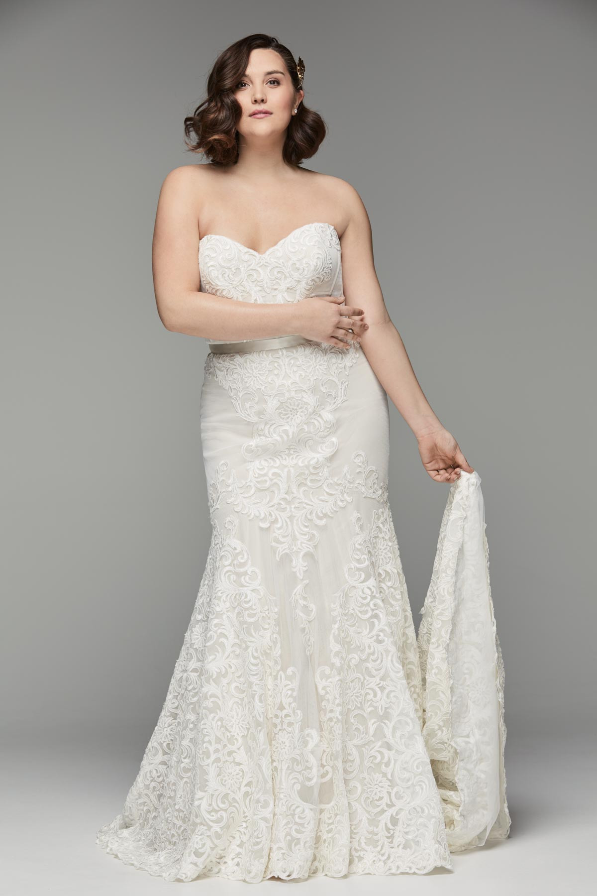 Custom Wedding Gowns
 Plus size Designer Wedding Gowns In San Diego