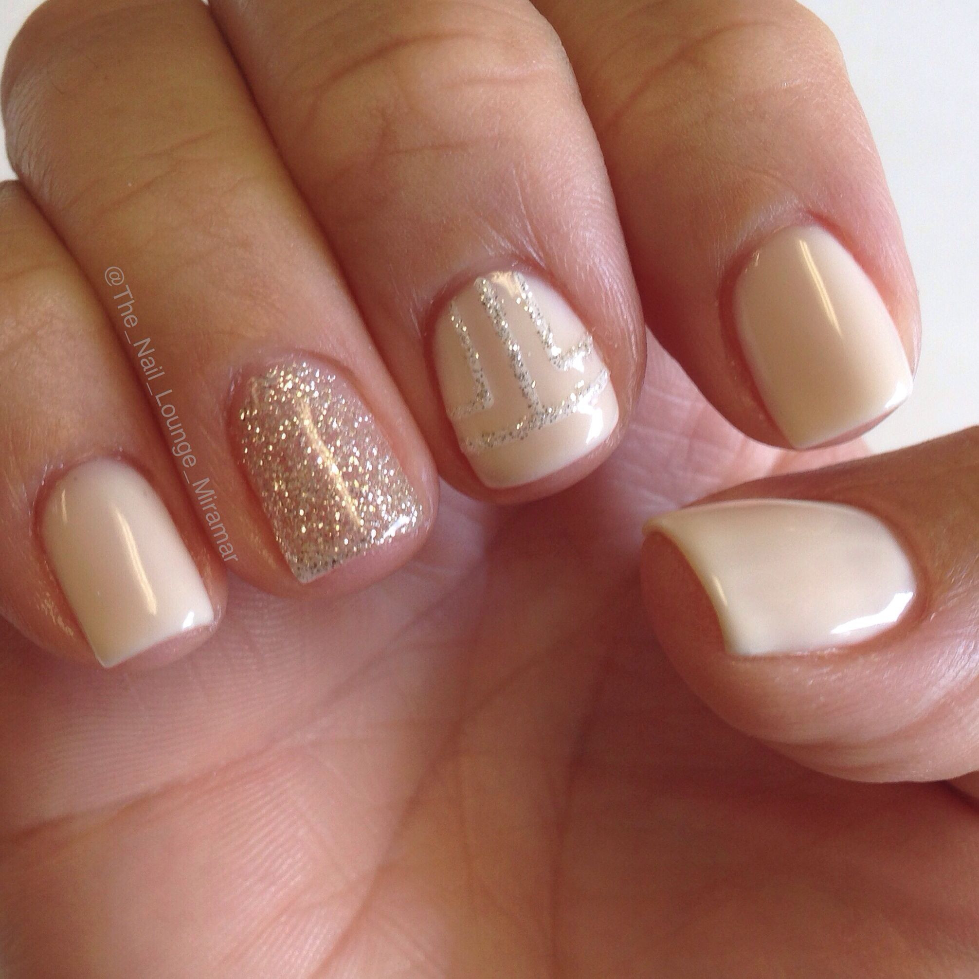 Cute Nude Nail Designs
 Simple & glitter gel nail art design