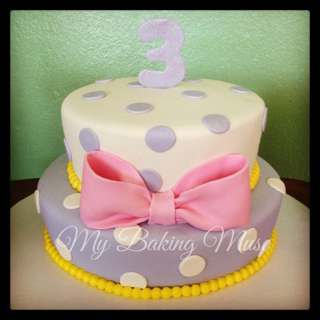 Daisy Duck Birthday Cake
 Daisy Duck themed birthday cake