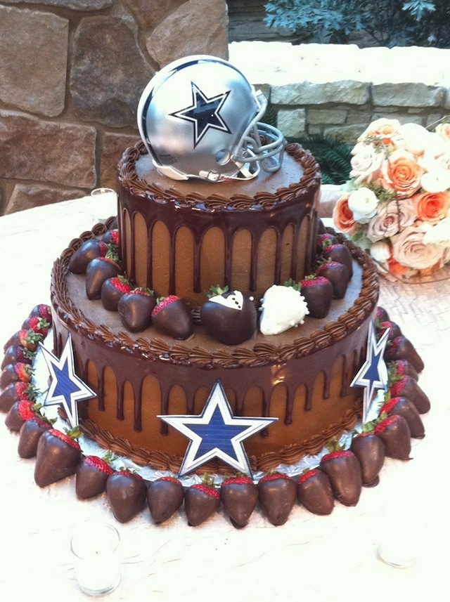 Dallas Cowboys Birthday Cakes
 15 Football Inspired Grooms Cakes for Every MunaMan
