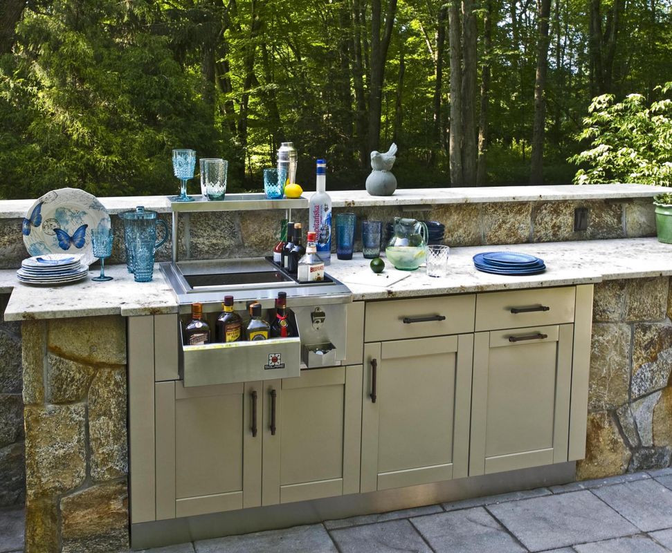 Danvers Outdoor Kitchen
 Danver Outdoor Kitchens