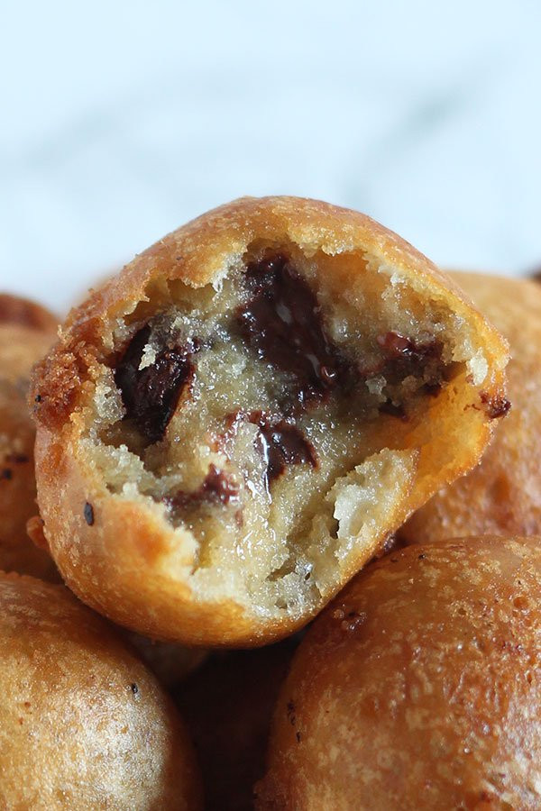 Deep Fried Chocolate Chip Cookies
 Deep Fried Cookie Dough Handle the Heat